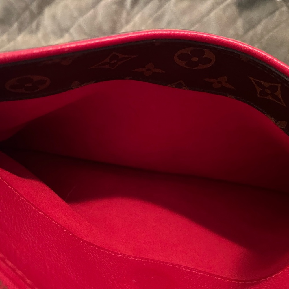 Louis Vuitton Brown and Red Shoulder Bag with Monogram Canvas - Picture 10 of 13